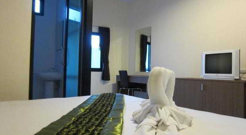 The Wave Hotel Patong Sha Phuket Exterior foto